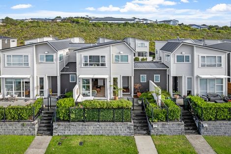 Photo of property in 87 Karepiro Drive, Stanmore Bay, Whangaparaoa, 0932