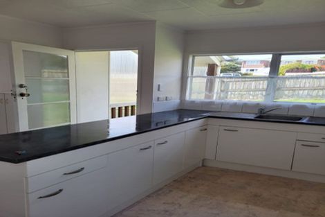 Photo of property in 26 Moire Road, Massey, Auckland, 0614