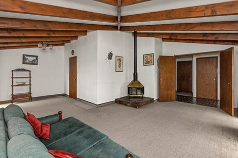 Photo of property in 11 Deakin Place, Clive, 4102