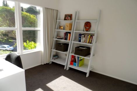 Photo of property in 2/60 Ayton Drive, Totara Vale, Auckland, 0629