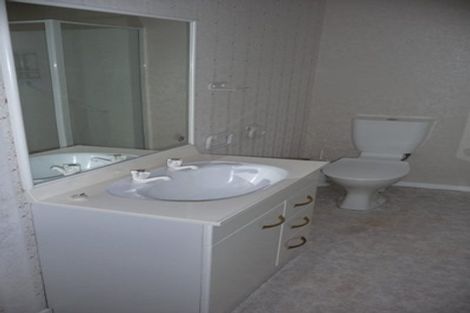 Photo of property in 2/63 Main Road, Titahi Bay, Porirua, 5022