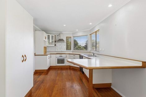 Photo of property in 37 Saunders Close, Whitby, Porirua, 5024