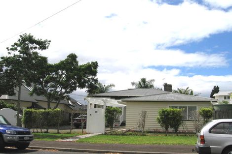 Photo of property in 20 Fenwick Avenue, Milford, Auckland, 0620