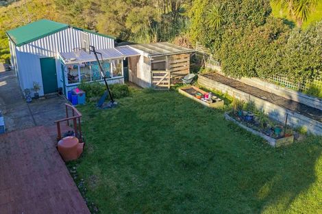 Photo of property in 2257 South Head Road, South Head, Helensville, 0874