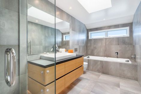 Photo of property in 40 Oceania Place, Mellons Bay, Auckland, 2014