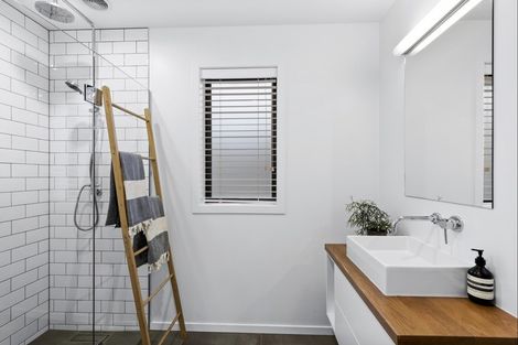 Photo of property in 3 Mcqueen Place, Arthurs Point, Queenstown, 9371