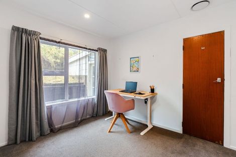 Photo of property in 3 Catherine Crescent, Paparangi, Wellington, 6037