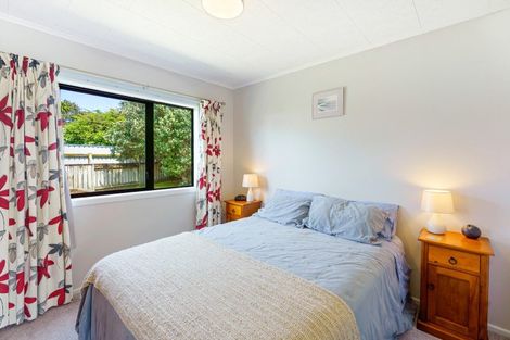 Photo of property in 19 Karaka Street, Otaki Beach, Otaki, 5512