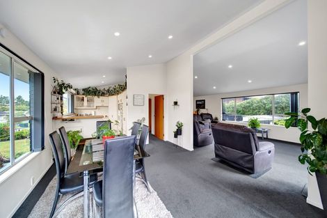 Photo of property in 3 La Salle Drive, Westown, New Plymouth, 4310