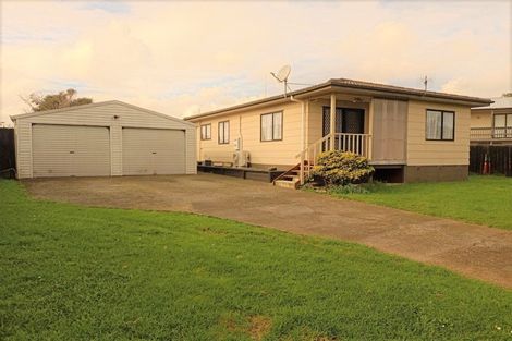 Photo of property in 18 Dungarvon Place, Clendon Park, Auckland, 2103