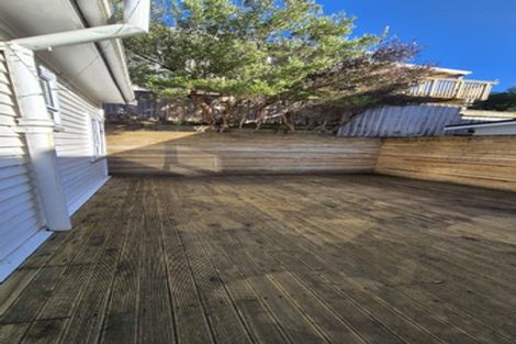 Photo of property in 22 Hampton Hill Road, Tawa, Wellington, 5028