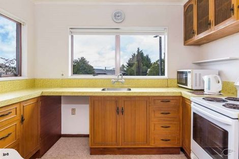Photo of property in 2/15 Hilden Place, Hilltop, Taupo, 3330