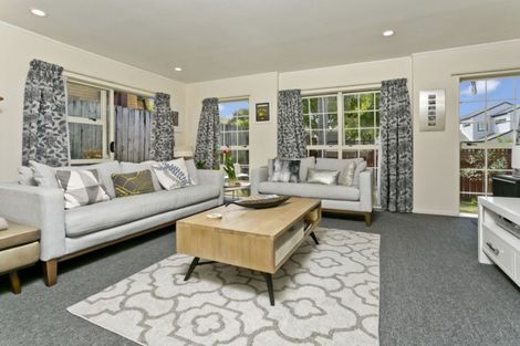 Photo of property in 4 Bundoran Way, Pinehill, Auckland, 0632