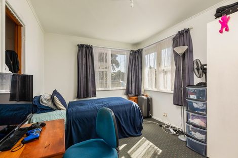 Photo of property in 44 Cobham Crescent, Kelston, Auckland, 0602