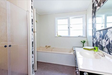 Photo of property in 4 Woolley Avenue, New Lynn, Auckland, 0600