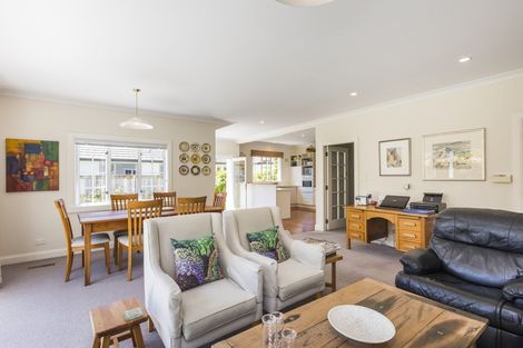 Photo of property in 31 Elmira Avenue, Hokowhitu, Palmerston North, 4410