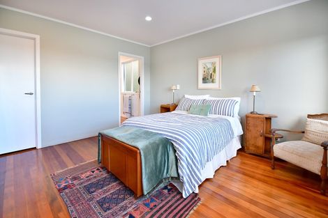 Photo of property in 1114 Whangaparaoa Road, Tindalls Beach, Whangaparaoa, 0930