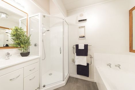 Photo of property in 75a Waterloo Crescent, Hokowhitu, Palmerston North, 4410