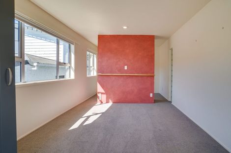 Photo of property in 40 Marine Parade, Macandrew Bay, Dunedin, 9014
