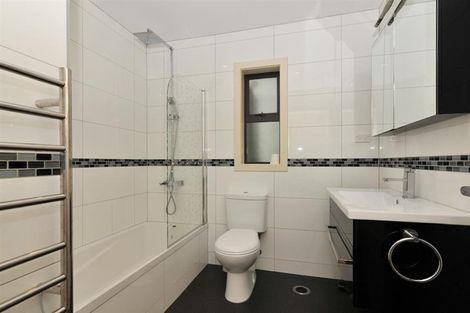 Photo of property in 163 Glenmore Street, Kelburn, Wellington, 6012