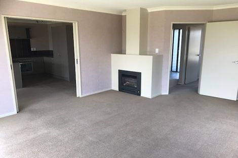 Photo of property in 41 Boston Parade, Kelvin Grove, Palmerston North, 4414