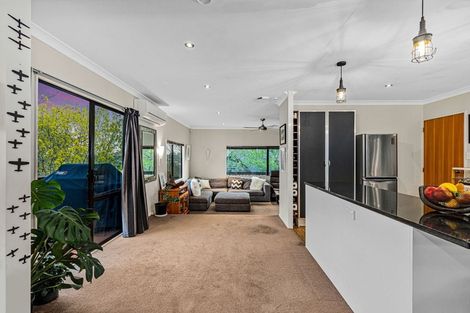 Photo of property in 119 West Harbour Drive, West Harbour, Auckland, 0618