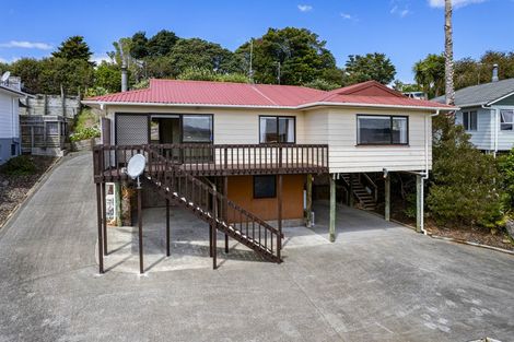 Photo of property in 34 Raumati Crescent, Onerahi, Whangarei, 0110