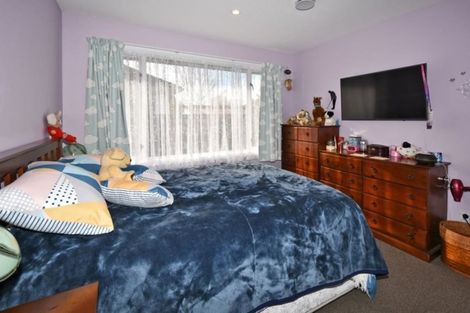 Photo of property in 4 Damien Place, Bromley, Christchurch, 8062