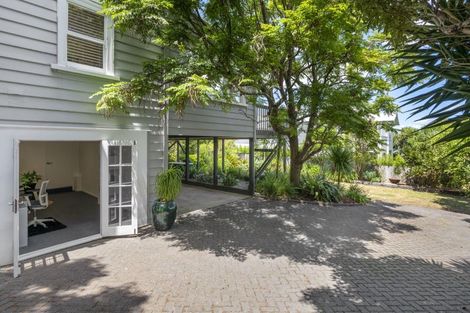 Photo of property in 68 Palmerston Road, Birkenhead, Auckland, 0626