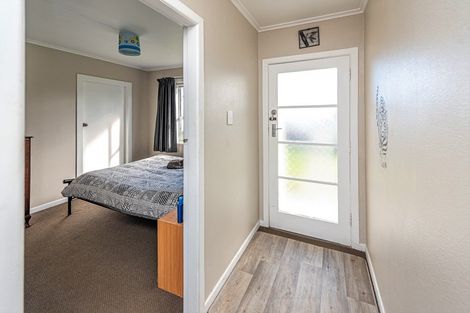 Photo of property in 28 Miro Street, Castlecliff, Whanganui, 4501