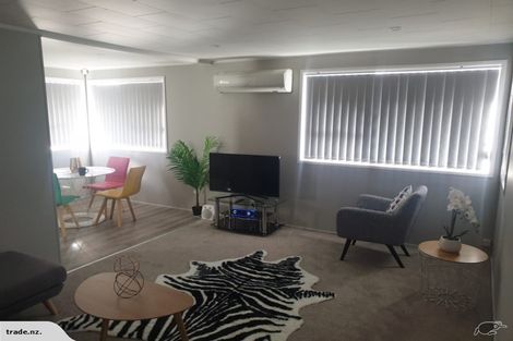 Photo of property in 43 Othello Drive, Clover Park, Auckland, 2023