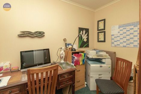 Photo of property in 23 Denholm Road, Hospital Hill, Napier, 4110