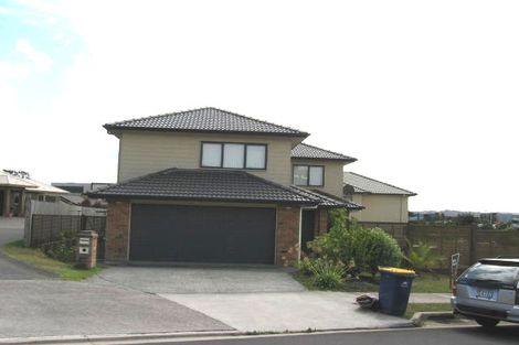 Photo of property in 70 Black Teal Close, Unsworth Heights, Auckland, 0632