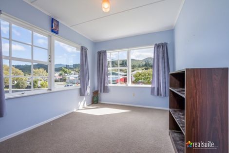 Photo of property in 280 Wellington Road, Wainuiomata, Lower Hutt, 5014