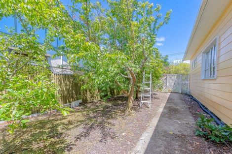 Photo of property in 18 Hunia Street, Marton, 4710