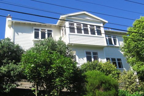 Photo of property in 14 Creswick Terrace, Northland, Wellington, 6012