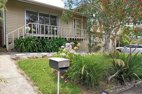 Photo of property in 7 Stanhope Grove, Korokoro, Lower Hutt, 5012
