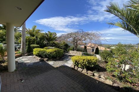 Photo of property in 5 Gretna Green, Browns Bay, Auckland, 0630