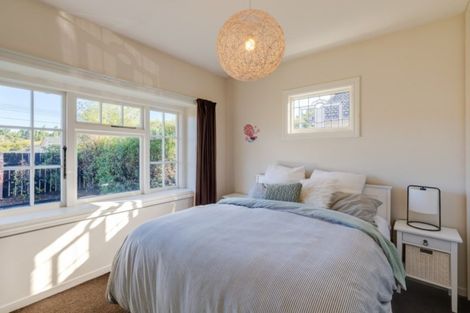 Photo of property in 142 Bowhill Road, New Brighton, Christchurch, 8083