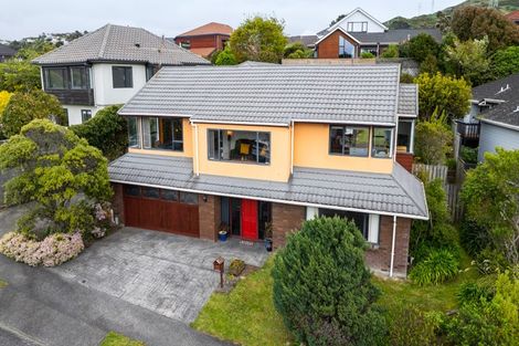Photo of property in 5 Longmont Terrace, Churton Park, Wellington, 6037