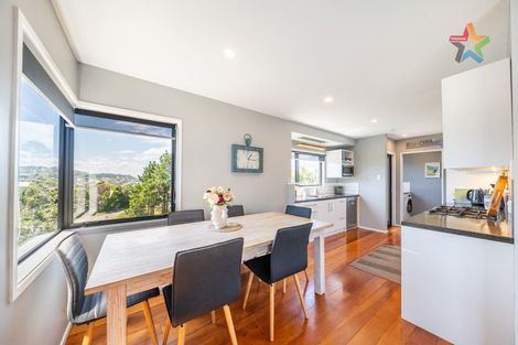 Photo of property in 20 Jasmine Grove, Maungaraki, Lower Hutt, 5010