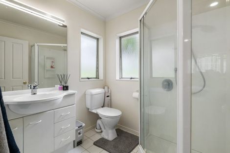 Photo of property in 13 Phoebe Meikle Place, Torbay, Auckland, 0630