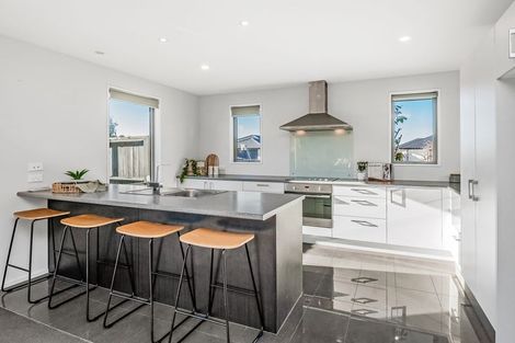 Photo of property in 5 Marble Court, Rolleston, 7614