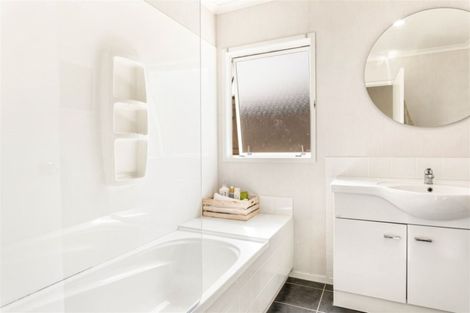 Photo of property in 93 Espalier Drive, Henderson, Auckland, 0612