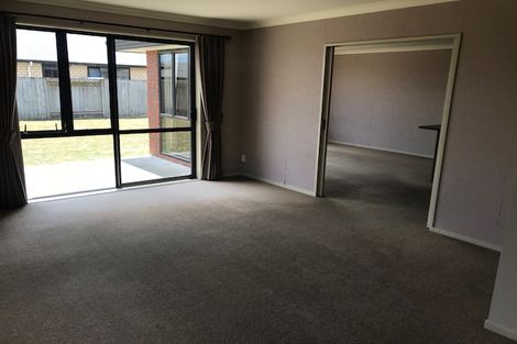 Photo of property in 41 Boston Parade, Kelvin Grove, Palmerston North, 4414