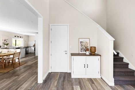 Photo of property in 51 Kent Terrace, Taradale, Napier, 4112