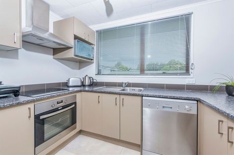 Photo of property in 3/23 Rehia Road, Massey, Auckland, 0614