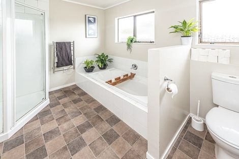 Photo of property in 20 Pukepapa Road, Marton, 4710