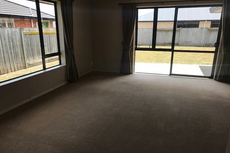 Photo of property in 41 Boston Parade, Kelvin Grove, Palmerston North, 4414