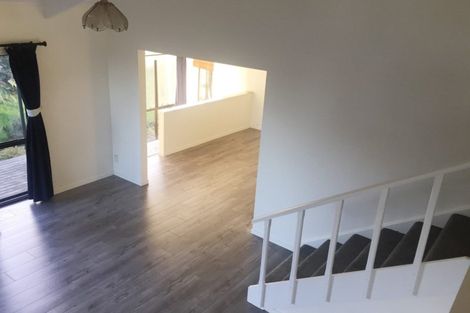 Photo of property in 9 Cambric Place, Botany Downs, Auckland, 2010